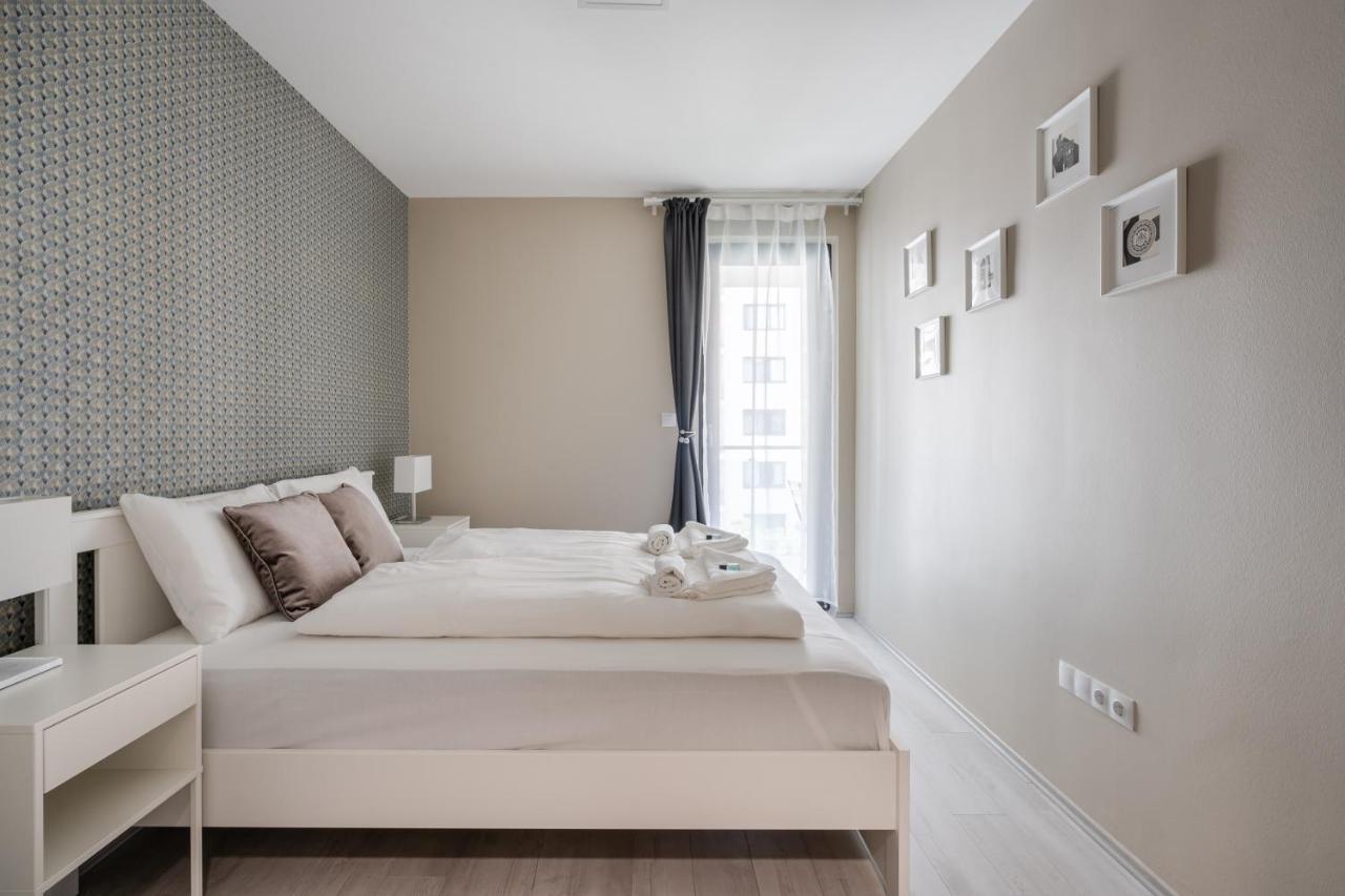 Navy Angel Apartment With Balcony Budapest Eksteriør bilde